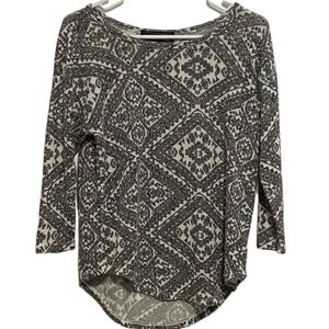 Almost Famous Black and White Geometric Top Size Small